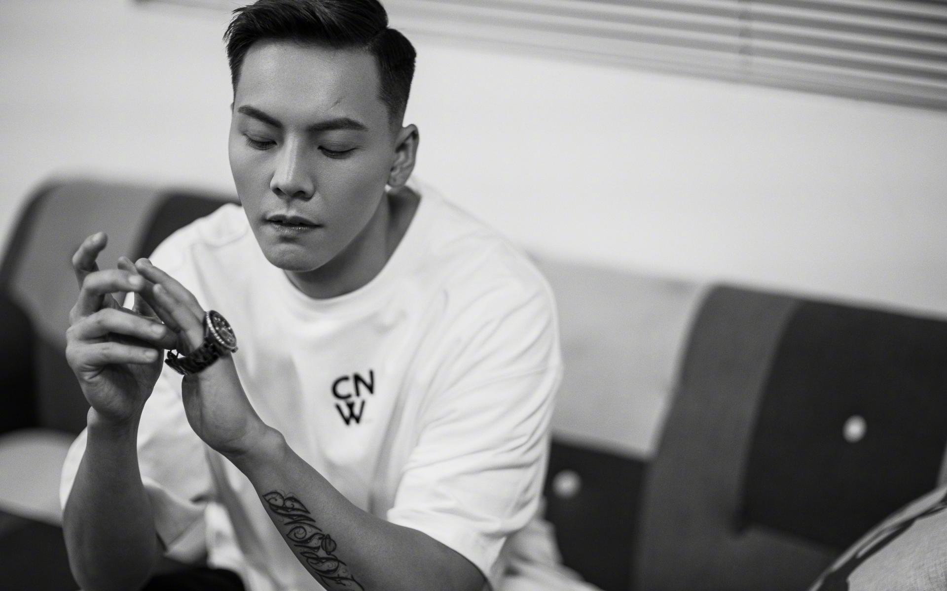 _勇士战术升级，赢得关键比赛_，勇士 战术