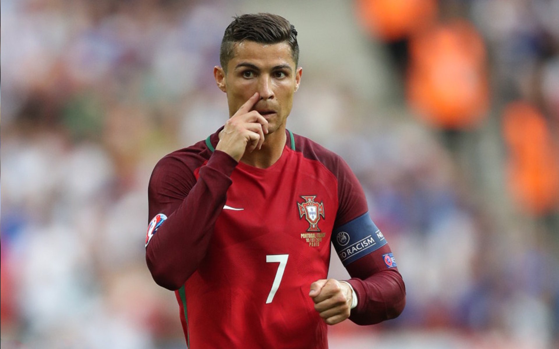 英超：曼城在补时绝杀曼联，榜首位置再度动摇，曼城在英超赛场取得成功